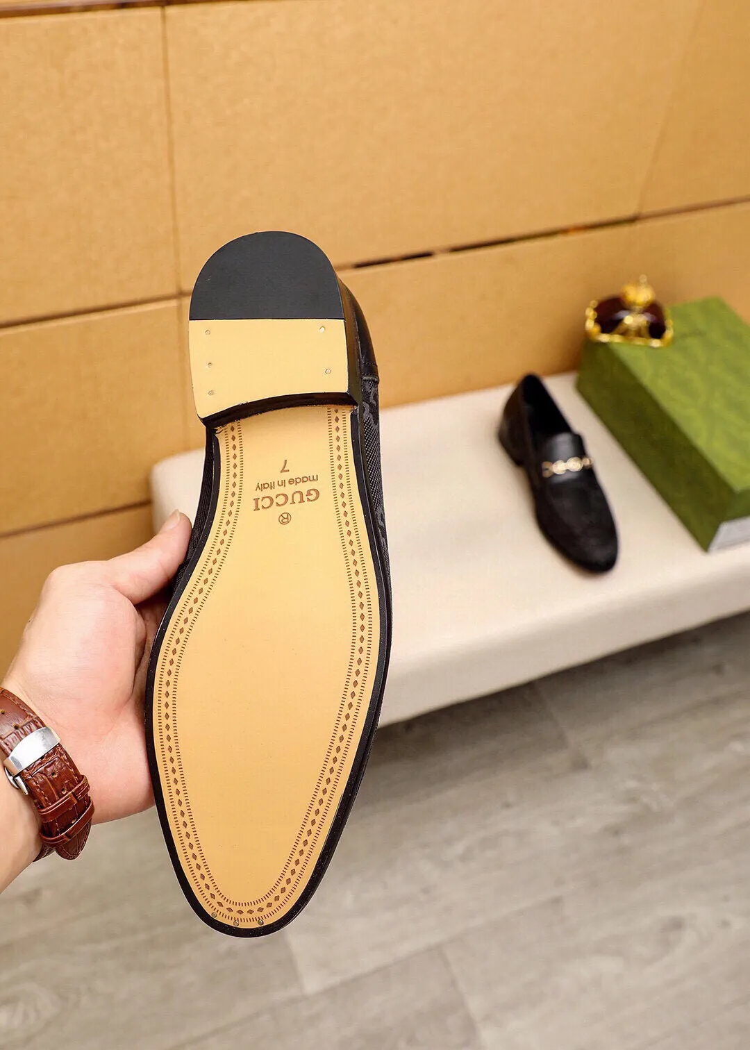 Men's shoes 💰540 💐 GUCCI official website dress shoes 🌀 Italian 🇮🇹 imported denim upper ➕ top imported water-dyed cow 🐂 leather lining 💋 fine handmade original outsole, the real thing looks better when photographed in person Standard size 38-44 (45🉑️customized)